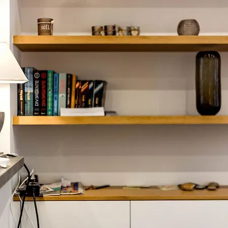 The Charming, Comfortable Charlemagne Ail Apartment *
