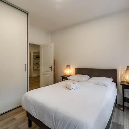 Apartment The Charming, Comfortable Charlemagne Ail