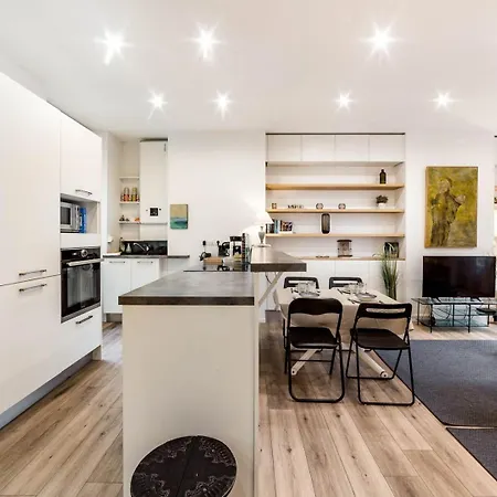 Apartment The Charming, Comfortable Charlemagne Ail Lyon
